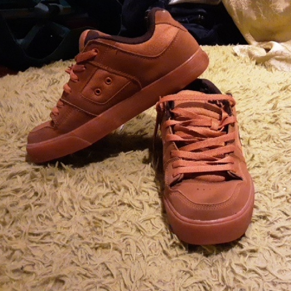 DC Mens Size 9.5 Brown Skater Shoes